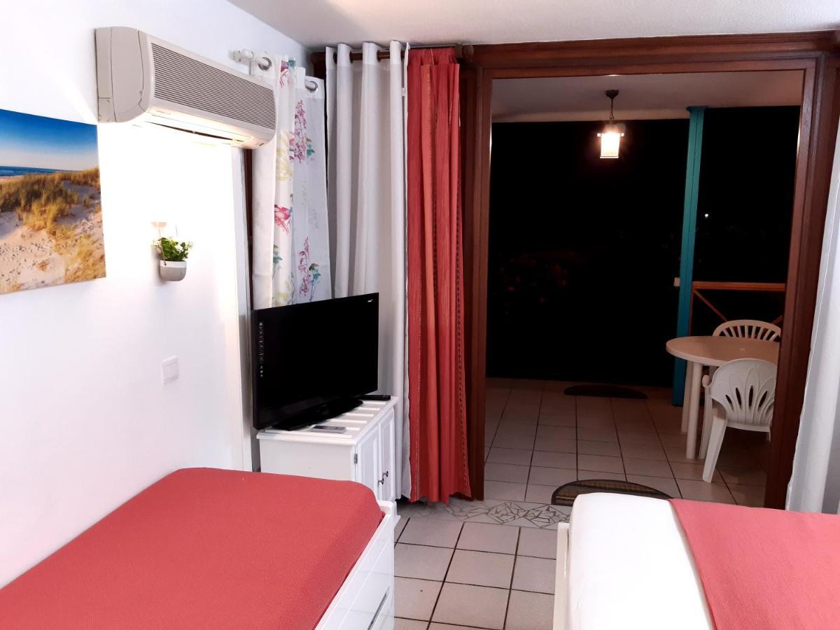Studio Climatise - Piscine-Plage - 2 A 3 Personnes Sainte-Anne Kültér fotó