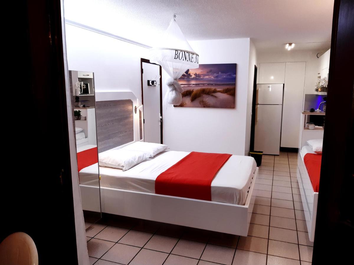 Studio Climatise - Piscine-Plage - 2 A 3 Personnes Sainte-Anne Kültér fotó